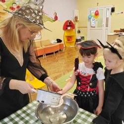 03e9e302-90d6-4e46-9f47-11a61764d626