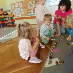 Zabawy z darami natury - Krasnale