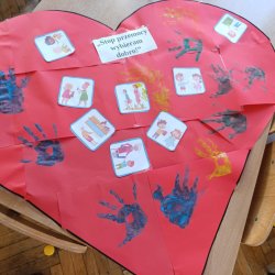 68005992-845a-47a3-a6f3-c21dd1733bd6