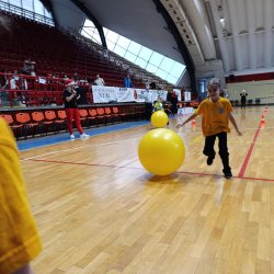 8b2ff768-962a-4bae-9f14-581b1a68d39d