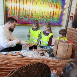 Finał "Lasowiacka skrzynia malowana" - grupa "Motyle""