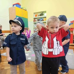 d6de98ef-6fe4-4d56-81f2-8471eb144af2