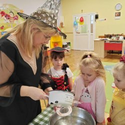 Zabawa Andrzejkowa - grupa "Biedronki"