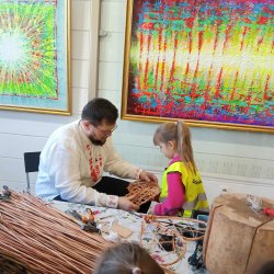 f5e2ea38-e190-41d2-b80b-1d3bead86942